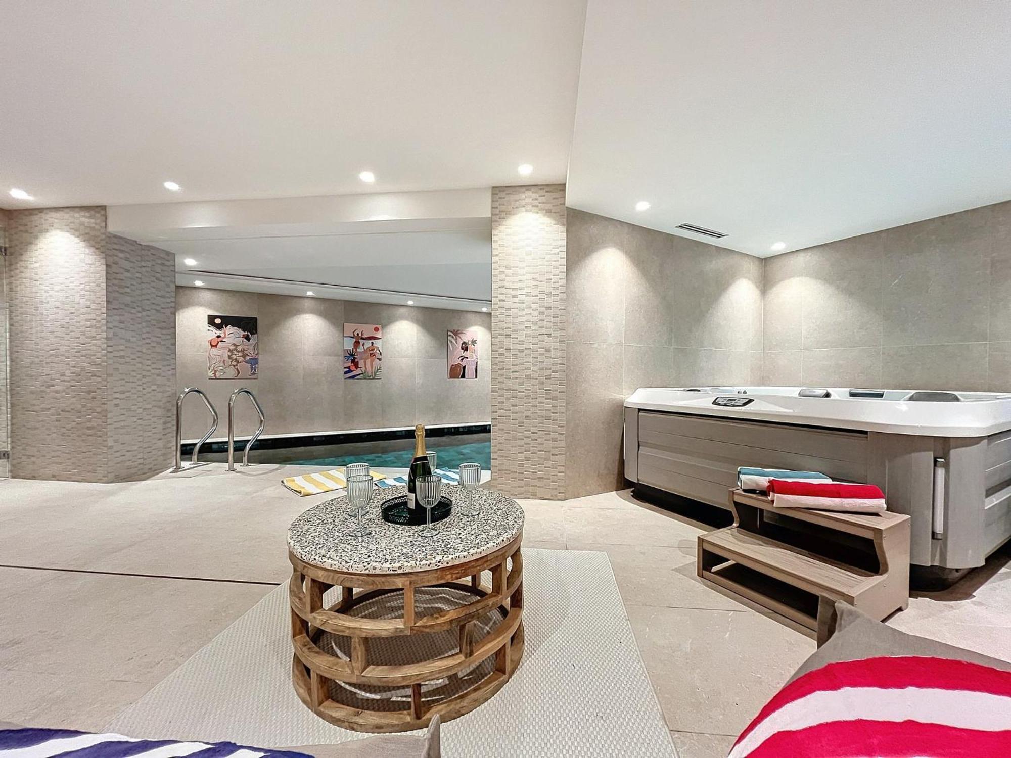 Chalet Meribel, 11 Pieces, 15 Personnes - Fr-1-688-79 Exterior photo